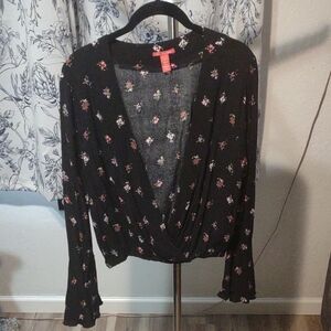 NWOT- Chelsea & Violet Black Floral Top